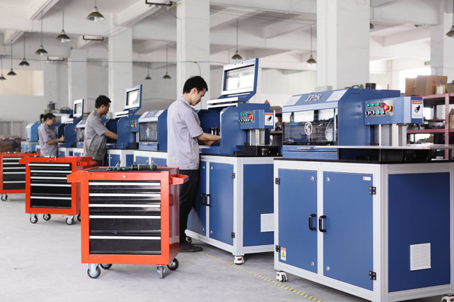 TPS泰譜圣彎字機加工中心加工區.jpg